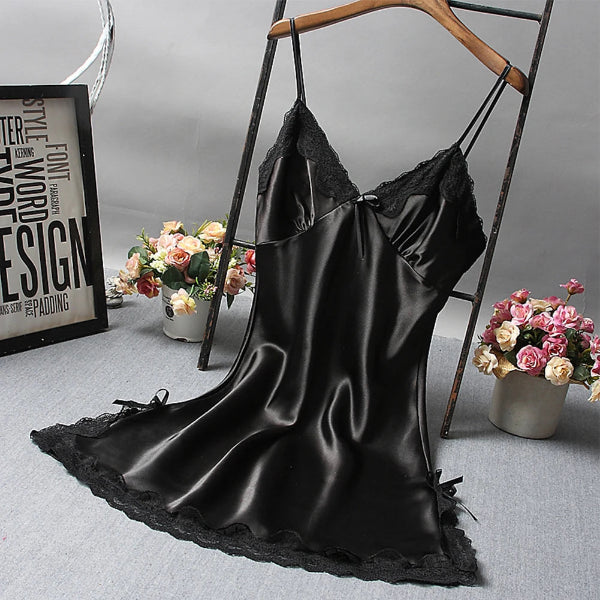 Sommer Satin Nachthemd mit Spitze – Leichtes Mini-Negligé aus glänzendem Satin, Elegante Nachtwäsche für Frauen