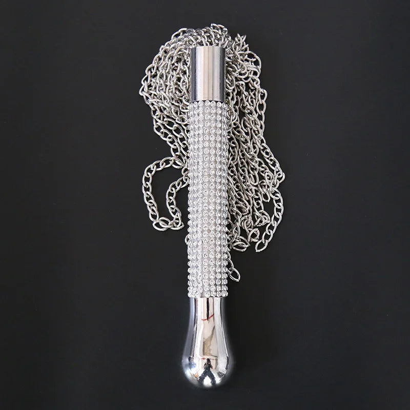 Short crop whip with metal alloy chains – Elegant tassel whip for stylish BDSM moments