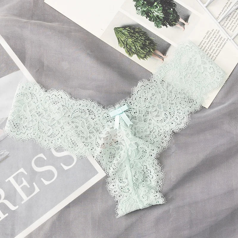Sexy, transparente Damen-T-Back-Slips.