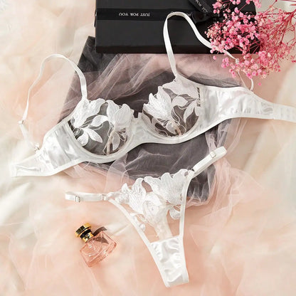 Two-piece floral lace lingerie set