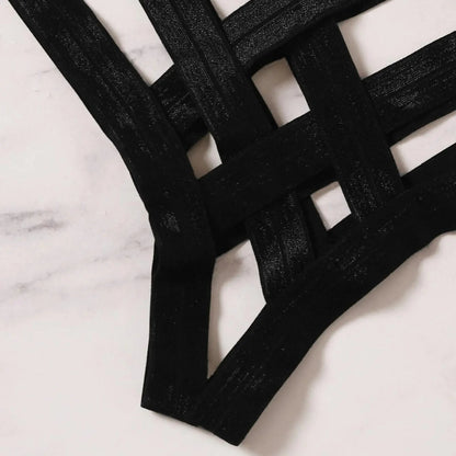 Harnais de bondage ajouré et séduisant pour des nuits sensuelles
