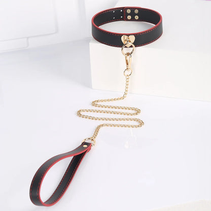 Sklaven-Rollenspiel-Set Leder-Handschellen Fußfesseln Ballknebel Maske Peitsche Halsband Leine Sexspielzeug für Frauen Paare BDSM Bondage-Kit