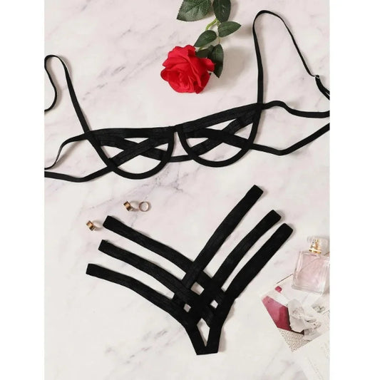 Harnais de bondage ajouré et séduisant pour des nuits sensuelles