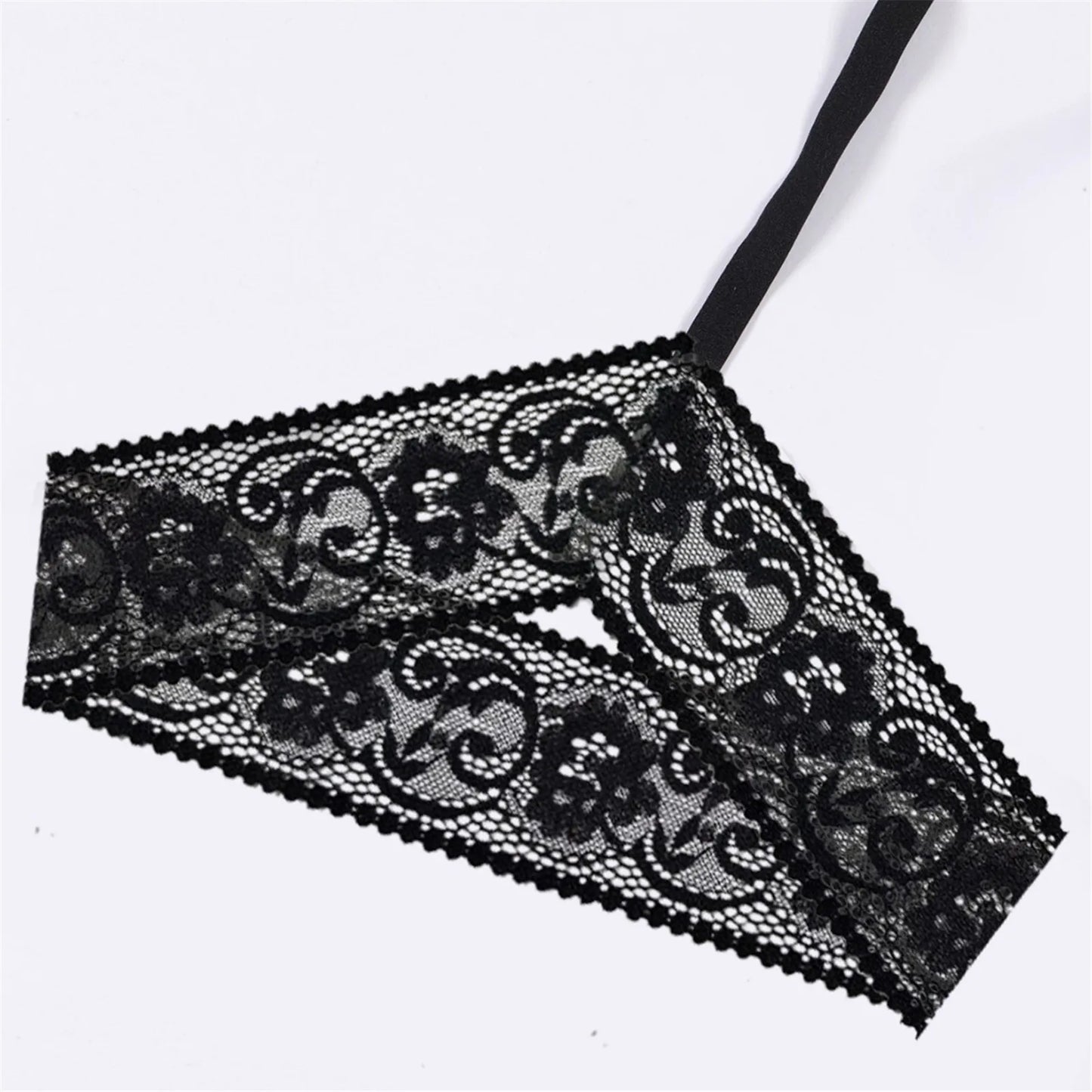 Sexy Tanga-Dessous mit Riemchen-Design für Partys und die Freizeit.